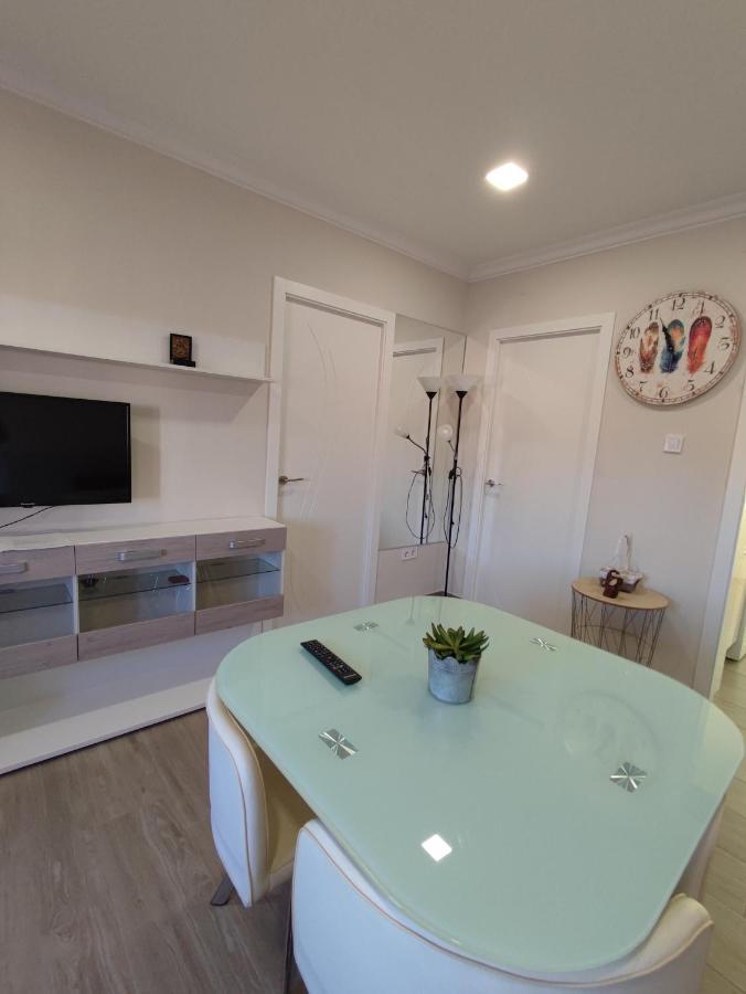 Precioso Apartamento 3 Dormitorios, Aire Acondicionado Menos 10 Min A Pie Feria Херес де ла Фронтера Екстериор снимка