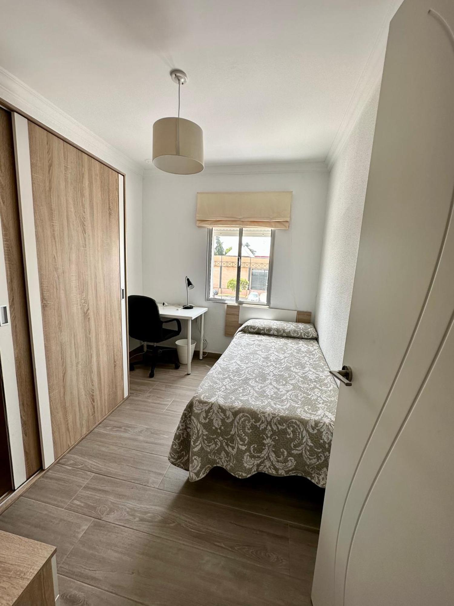 Precioso Apartamento 3 Dormitorios, Aire Acondicionado Menos 10 Min A Pie Feria Херес де ла Фронтера Екстериор снимка